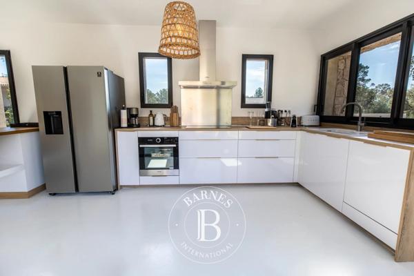 Sainte-Lucie-de-Porto-Vecchio, Villa 4 Chambres -  196 m² à vendre