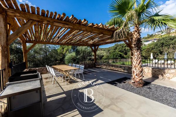 Sainte-Lucie-de-Porto-Vecchio, Villa 4 Chambres -  196 m² à vendre