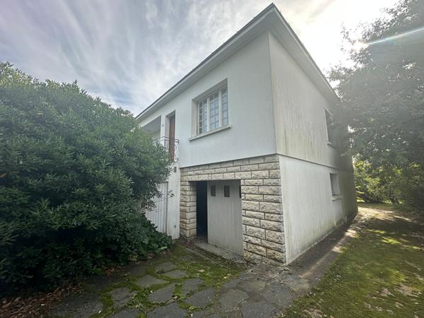 Maison à rénover 4 chambres à vendre en plein centre d'Aizenay