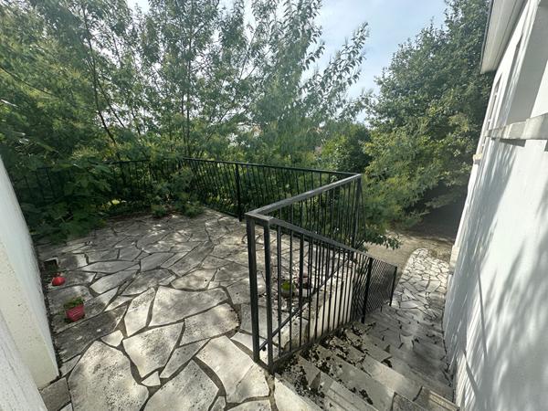 Maison à rénover 4 chambres à vendre en plein centre d'Aizenay