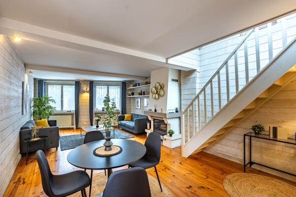 Maison
         6 pièces
        - 145 m² Exclusivité 618 000 € *