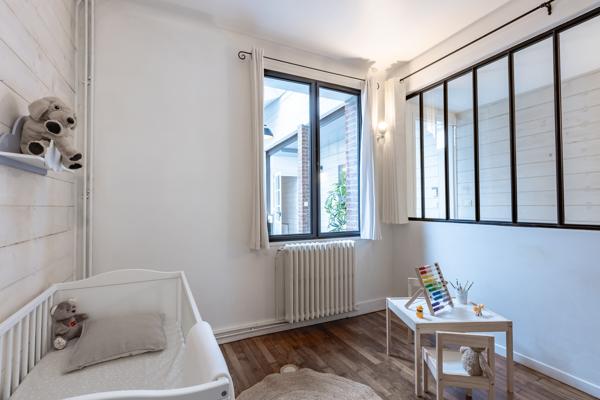 Maison
         6 pièces
        - 145 m² Exclusivité 618 000 € *