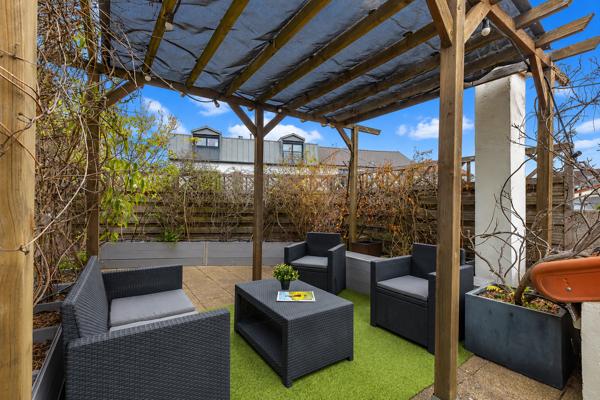 Maison
         6 pièces
        - 145 m² Exclusivité 618 000 € *