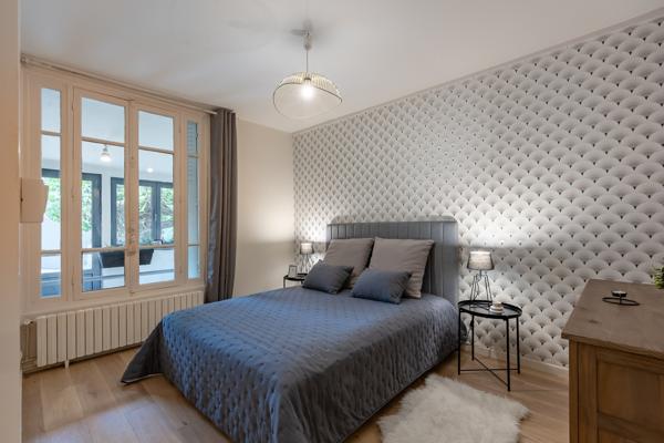 Maison
         6 pièces
        - 145 m² Exclusivité 618 000 € *