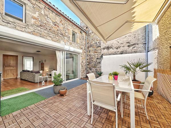 Maison ville  150 M² + appartement t2  48M² à COUDES