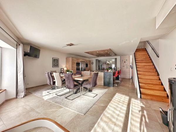 Maison ville  150 M² + appartement t2  48M² à COUDES