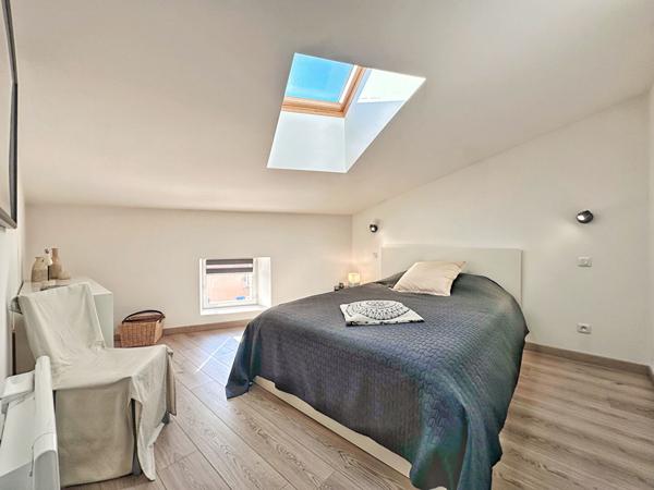 Maison ville  150 M² + appartement t2  48M² à COUDES