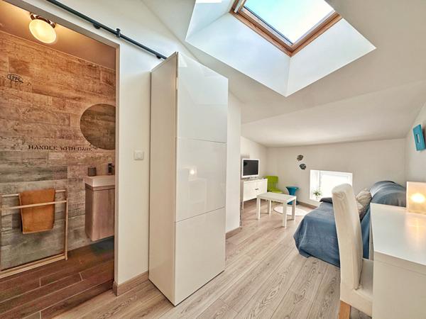 Maison ville  150 M² + appartement t2  48M² à COUDES