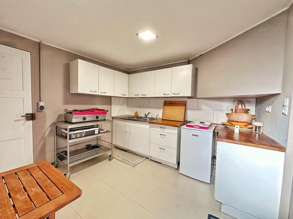 Maison ville  150 M² + appartement t2  48M² à COUDES