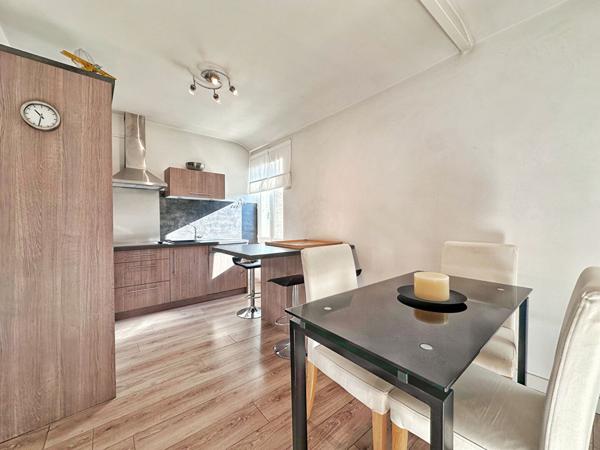 Maison ville  150 M² + appartement t2  48M² à COUDES