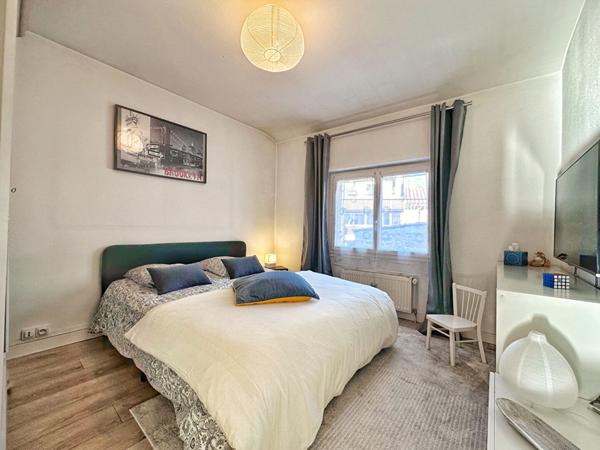 Maison ville  150 M² + appartement t2  48M² à COUDES