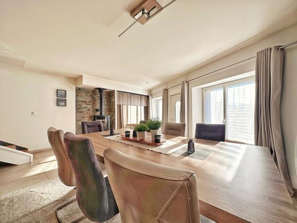 Maison ville  150 M² + appartement t2  48M² à COUDES