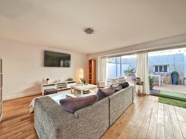 Maison ville  150 M² + appartement t2  48M² à COUDES