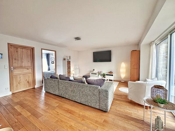 Maison ville  150 M² + appartement t2  48M² à COUDES