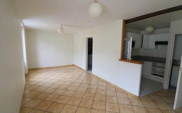 Appartement à louer    3 pièces •  Rozay-en-Brie