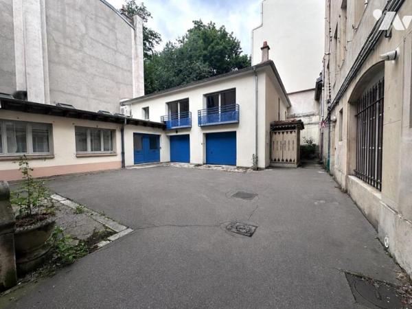 Appartement rue de la Monnaie T6 avec garage et ascenseur 