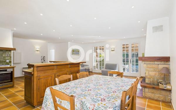 Maison à vendre    4 pièces •  Callian