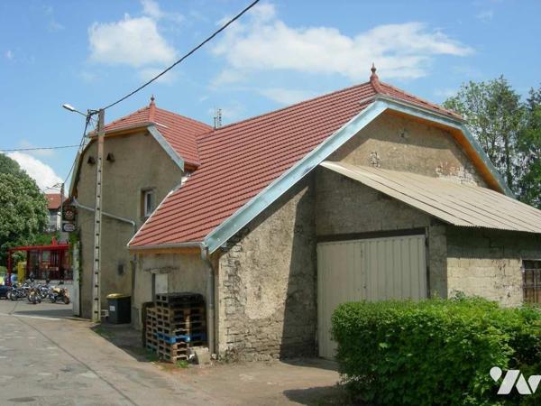 IMMEUBLE MIXTE HABITATION - PROFESSIONNEL