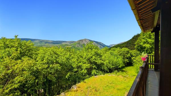 Gréolières (06620) MAISON T5 - 130 m2 - Terrain 4660 m2 - GROELIERES