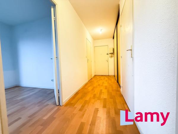 Appartement + stationnement