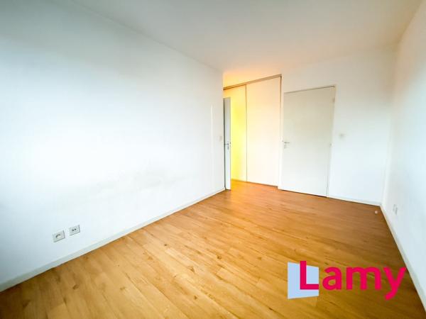 Appartement + stationnement