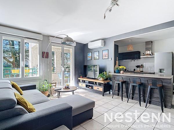 RILLIEUX VILLAGE APPARTEMENT T4 - 3 CHAMBRES AVEC BALCON, CAVE ET BOX FERME