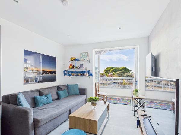 Six-Fours-les-Plages (83140) T2 Parfait état - Pied-à-terre idéal - Le Brusc - Parking privé