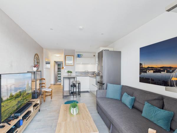 Six-Fours-les-Plages (83140) T2 Parfait état - Pied-à-terre idéal - Le Brusc - Parking privé