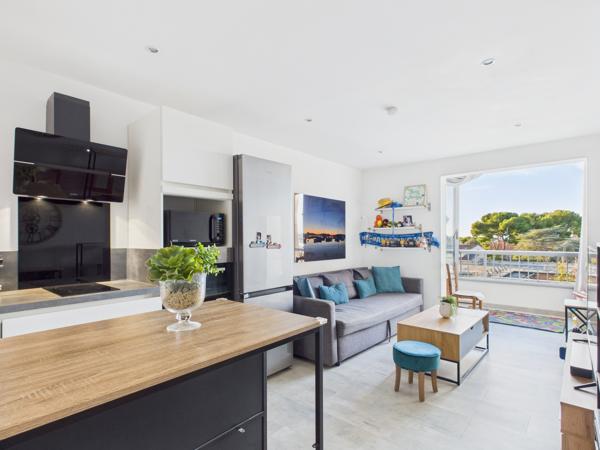 Six-Fours-les-Plages (83140) T2 Parfait état - Pied-à-terre idéal - Le Brusc - Parking privé