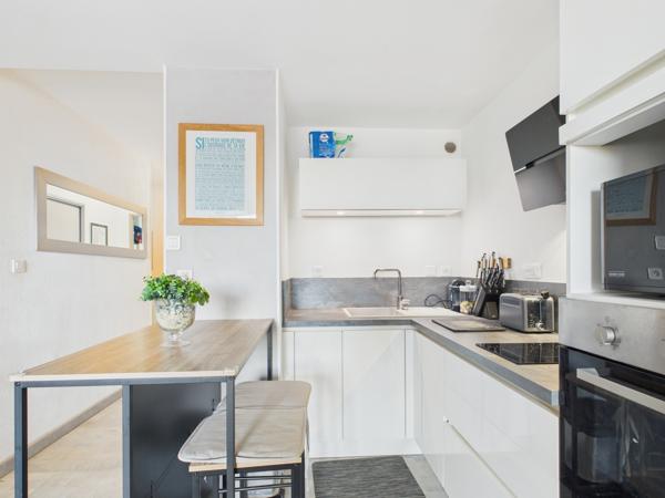 Six-Fours-les-Plages (83140) T2 Parfait état - Pied-à-terre idéal - Le Brusc - Parking privé