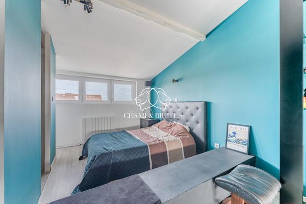Maison de 350 m² avec piscine et appartement T2 indépendant