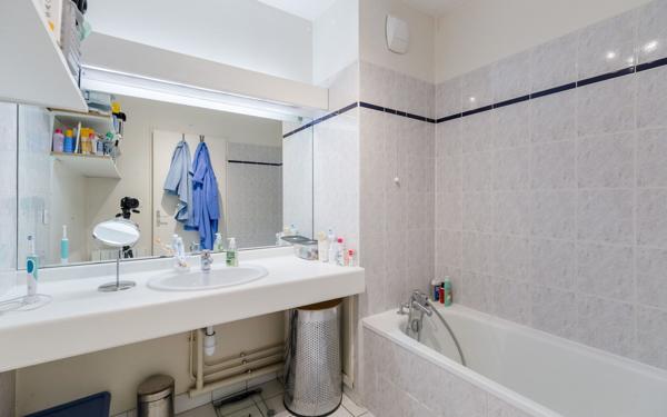 Appartement à vendre    3 pièces • 75 m2 Lyon 3