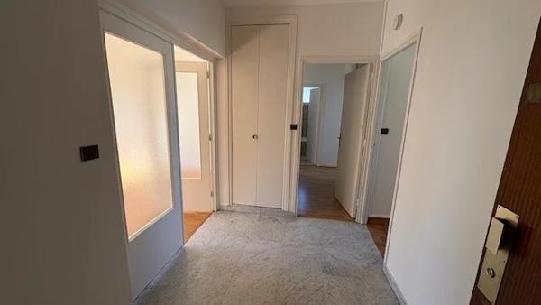 APPARTEMENT T3 A LOUER - LYON 6EME ARRONDISSEMENT Les Charmettes-Lafayette 85.14 m 2 1 350 € charges comprises par mois