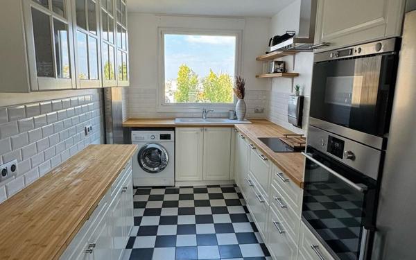 Appartement à louer    5 pièces • 94,13 m2 Paris 19