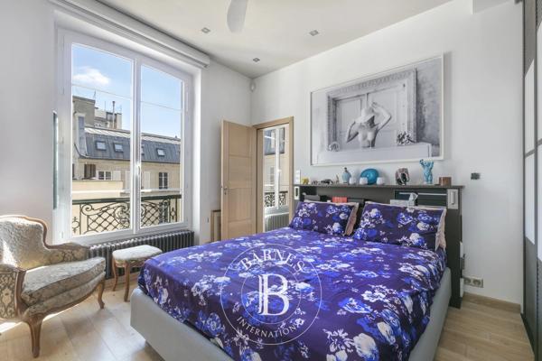 Paris 8ème, Appartement 1 Chambre -  62 m² à vendre