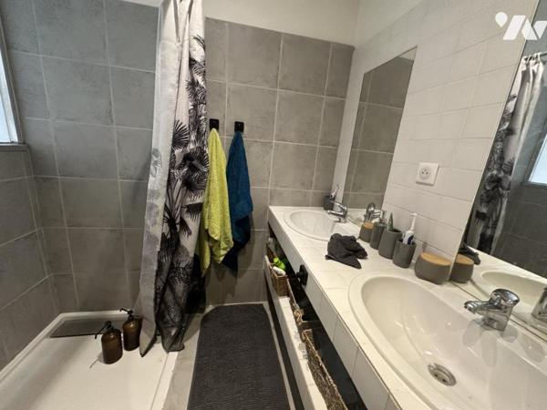 Maison centre-ville CAHORS avec terrasse + studio + local professionnel 