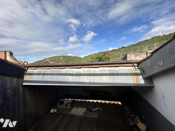 Maison centre-ville CAHORS avec terrasse + studio + local professionnel 