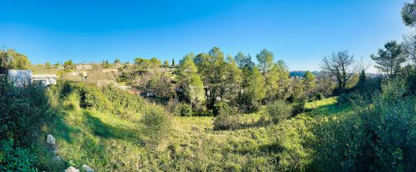 Terrain Opio 3142m2 avec PC 5min à pied du centre de Valbonne