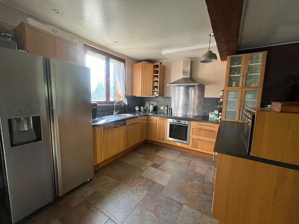 Maison Cergy 5 pièce(s) 148 m2 €539 000 ** - Référence 11079