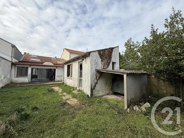 Maison à vendre  4 pièces - 105 m 2   LA ROCHELLE  - 17