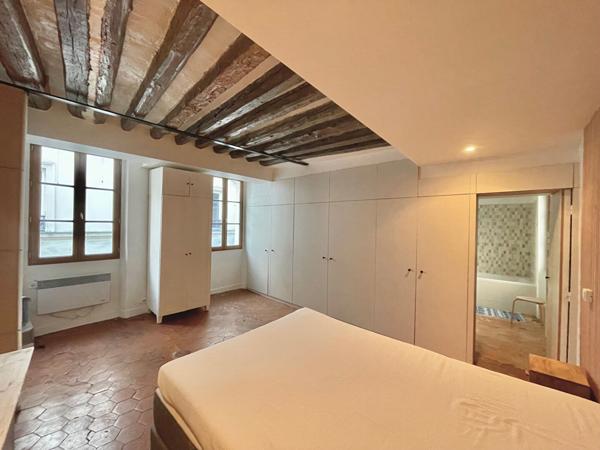 Magnifique duplex à Bastille avec charme de l'ancien