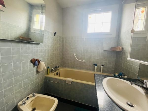 Maison à vendre |  Saint-Aigulin |  6 pièces | 132 m²