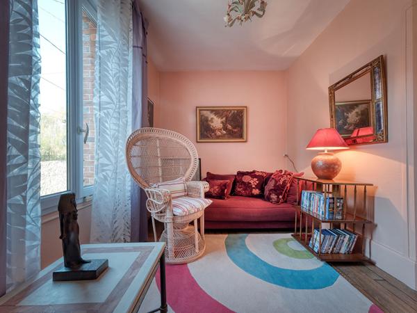 Maison rénovée avec terrasse et jardin dans le centre-ville de Dourdan.