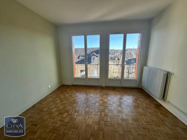 Appartement à louer 3 pièces 74.12m² Brive-la-Gaillarde (19100)