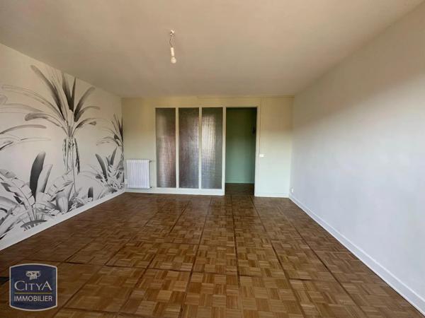 Appartement à louer 3 pièces 74.12m² Brive-la-Gaillarde (19100)