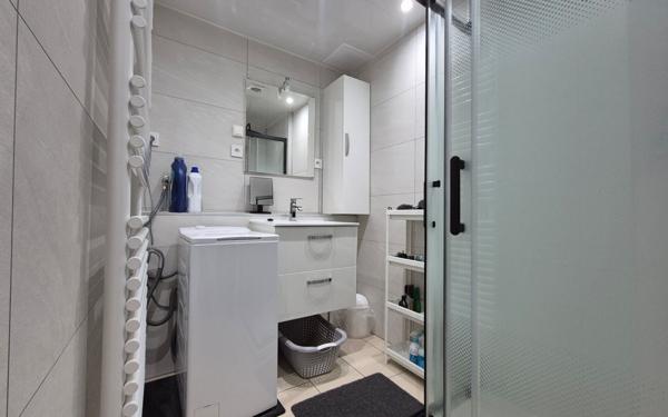 Appartement à vendre    3 pièces • 72,47 m2 Saint-Étienne