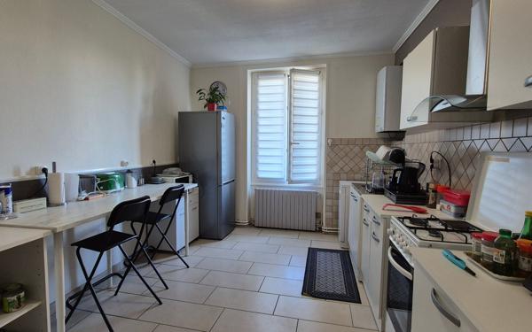 Appartement à vendre    3 pièces • 72,47 m2 Saint-Étienne
