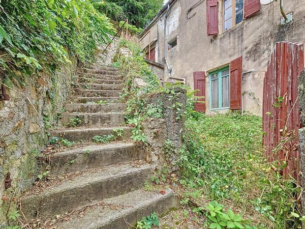 ? NOUVEAUTÉ À GRAISSESSAC (34260) – Maison de village à fort potentiel avec terrasse, jardinet et garage – À rénover entièrement