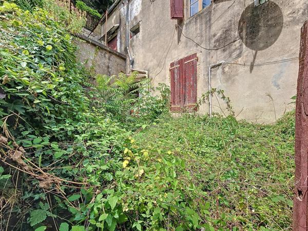 ? NOUVEAUTÉ À GRAISSESSAC (34260) – Maison de village à fort potentiel avec terrasse, jardinet et garage – À rénover entièrement