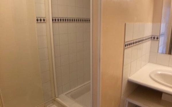 Appartement à louer    3 pièces •  Bordeaux